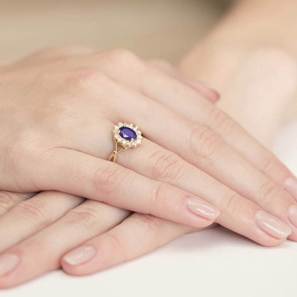 Pierścionek zaręczynowy z Tanzanitem 0,70ct i Diamentami złoto próby 585. W-0182TAN/70